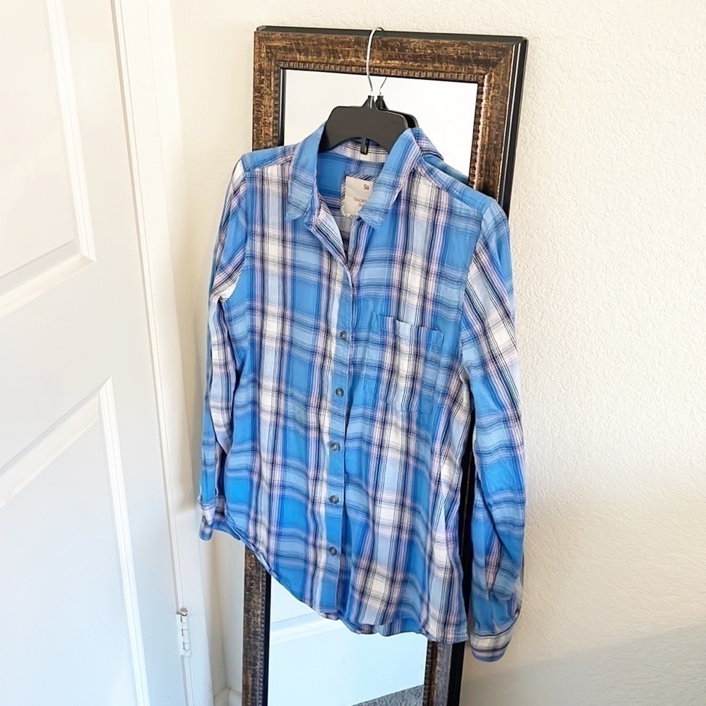 SO blue plaid print long sleeve flannel button down shirt
